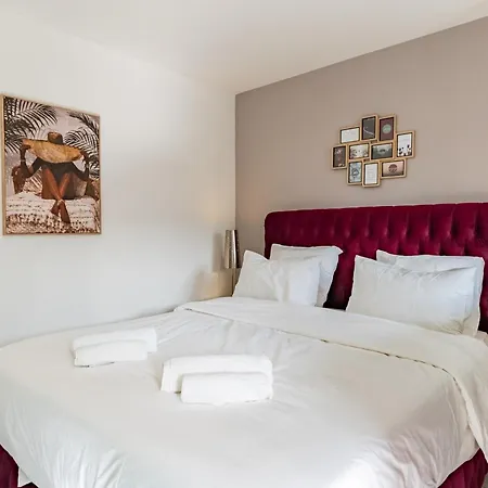 Lac-montagne-leman-2- Pandore Apartment Annemasse